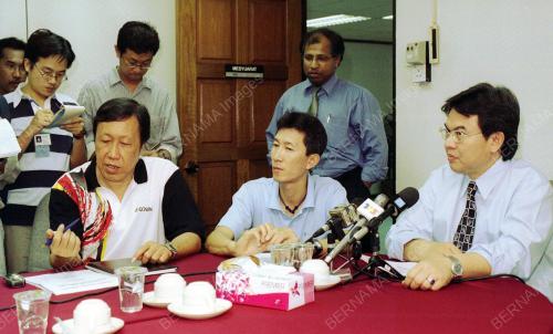 DATUK NADZMI SALLEH