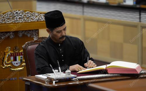 KL06_18042016_ANGKAT