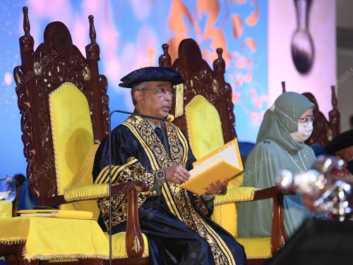 AL-SULTAN ABDULLAH RI'AYATUDDIN AL-MUSTAFA BILLAH SHAH