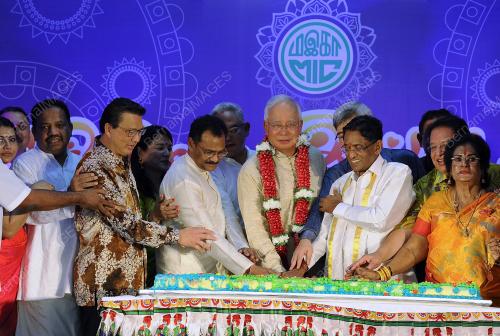KL06_18102017_DEEPAVALI_BN201710178704