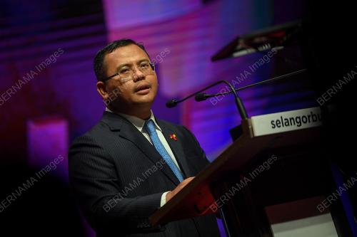 DATUK SERI AMIRUDIN SHARI