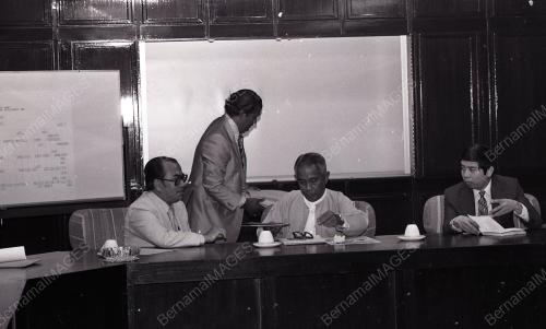 DATUK SANUSI JUNID
