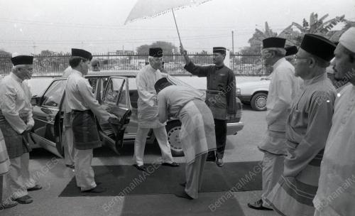 KL06_190190_AGONG