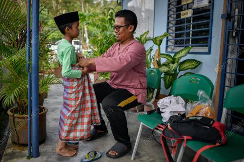 PROGRAM BERKHATAN
