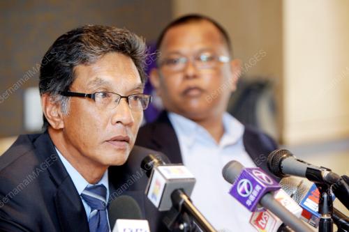 DR HALILI RAHMAT