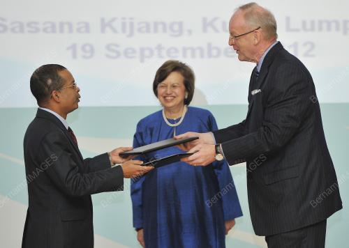 KL06_19092012_GIFF