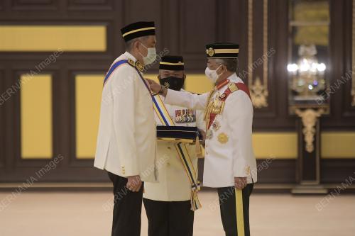 AL-SULTAN ABDULLAH RI'AYATUDDIN AL-MUSTAFA BILLAH SHAH 