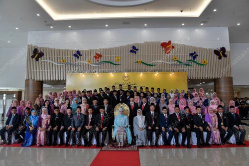 TUNKU HAJAH AZIZAH AMINAH MAIMUNAH ISKANDARIAH