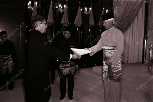 YANG DI-PERTUAN AGONG