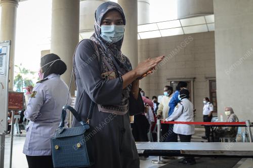 INSTAFAMOUS DIDAKWA RENTAS NEGERI TANPA KEBENARAN