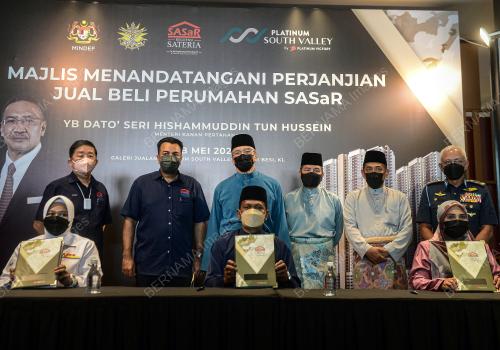 DATUK SERI HISHAMMUDDIN TUN HUSSEIN