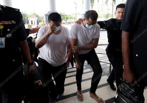 TIGA RAKAN DIDAKWA KESALAHAN PENGUBAHAN WANG HARAM