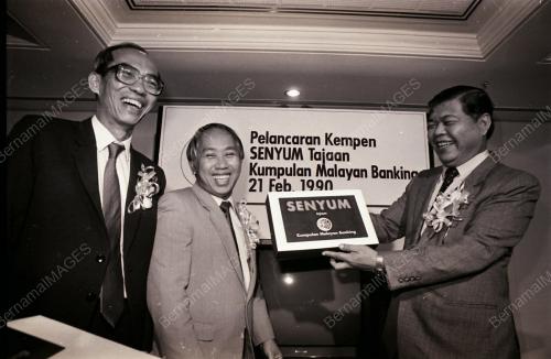KEMPEN SENYUM MAYBANK