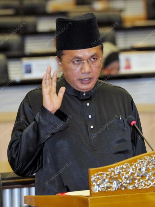 KL06_21042014_ANGKAT_SUMPAH