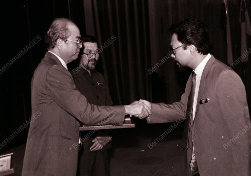 DATUK LEE KIM SAI