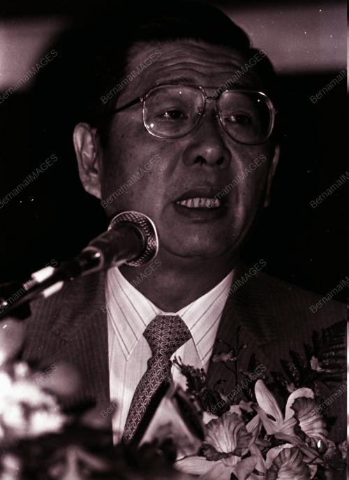 DATO' SERI DR LIM KENG YAIK