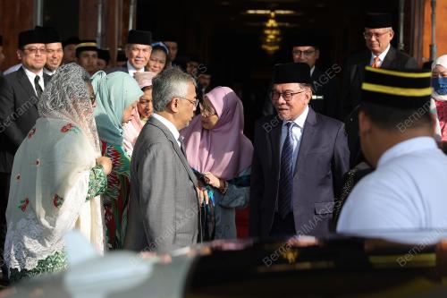 AL-SULTAN ABDULLAH RI'AYATUDDIN AL-MUSTAFA BILLAH SHAH