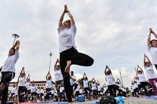 HARI YOGA SEDUNIA KE-10