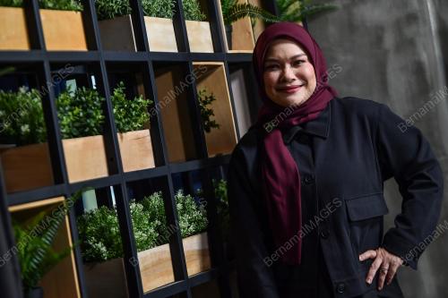 NORA ARIFFIN