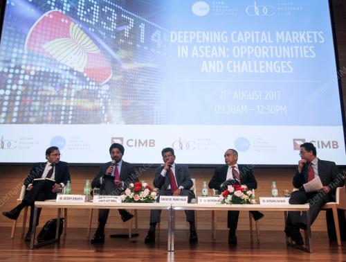 KL06_21082017_ASEAN_ROUNDTABLE