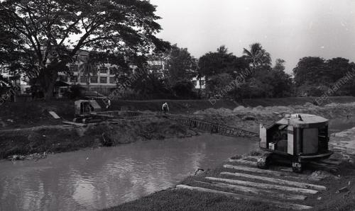 PEMBINAAN JAMBATAN
