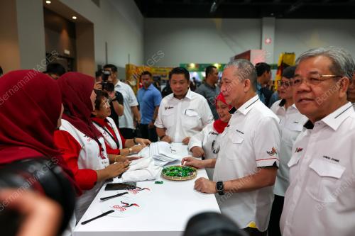 DATUK SERI FADILLAH YUSOF