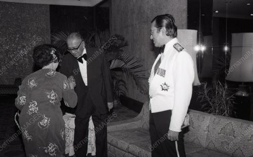 DR. MAHATHIR MOHAMAD