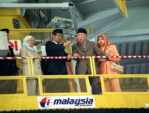 AGONG LAWAT MAS.