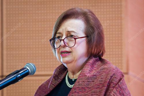 TAN SRI DR ZETI AKHTAR AZIZ