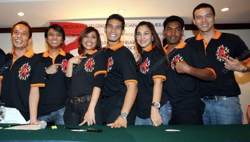PROGRAM SELEBRITI REBEN MERAH