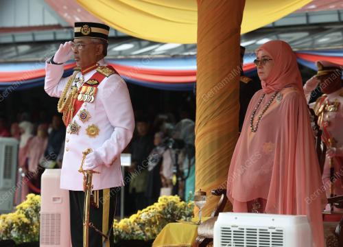 AL-SULTAN ABDULLAH RI'AYATUDDIN AL-MUSTAFA BILLAH SHAH