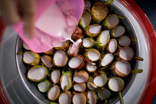 LEMANG PERIUK KERA