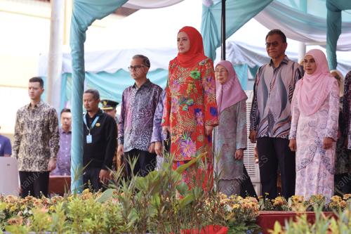 RAJA PERMAISURI AGONG RAJA ZARITH SOFIAH