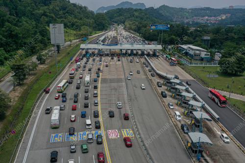 TINJAUAN ALIRAN TRAFIK LEBUHRAYA