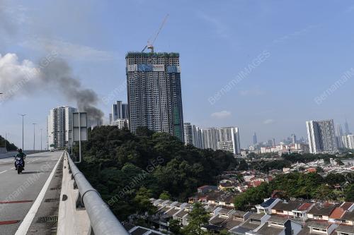 KEBAKARAN TAPAK PEMBINAAN