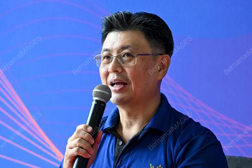 DATUK SERI DR VINCENT TIEW