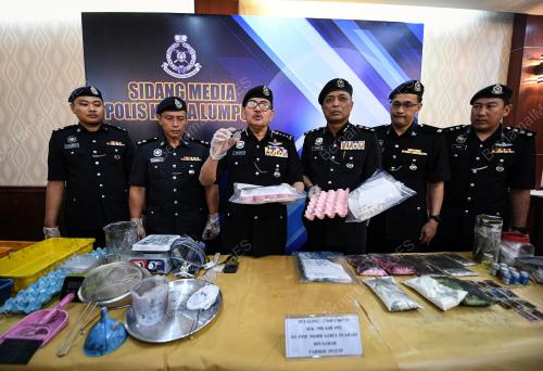 DATUK SERI MAZLAN LAZIM