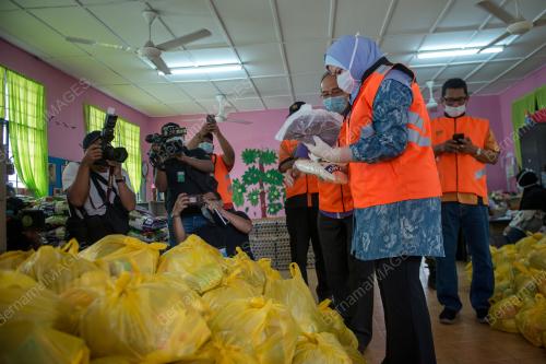 DATUK SERI RINA MOHD HARUN
