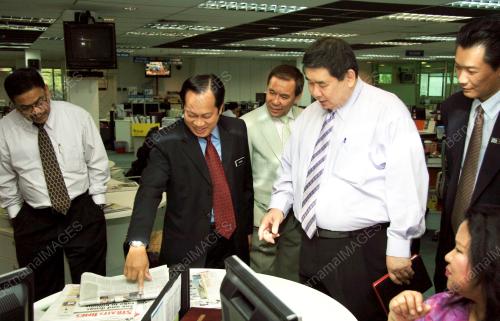 AHMAD MASLAN