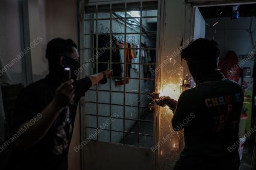 JABATAN IMIGRESEN MALAYSIA