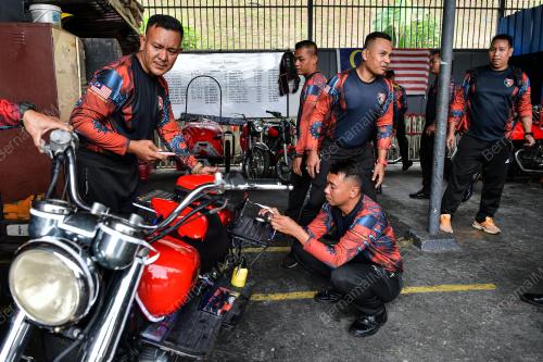 ARMY RED WARRIOR