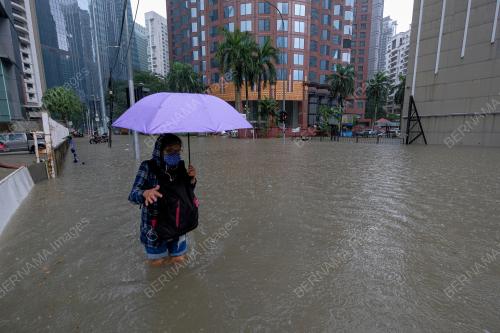 BANJIR KILAT DI JALAN KIA PENG