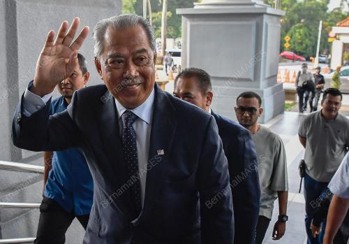 TAN SRI MUHYIDDIN MOHD YASSIN