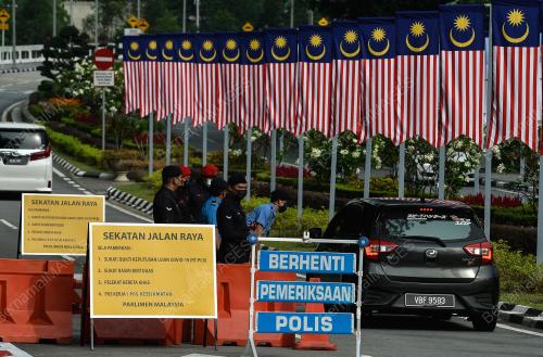 MESYUARAT KHAS PENGGAL KETIGA PARLIMEN KE-14
