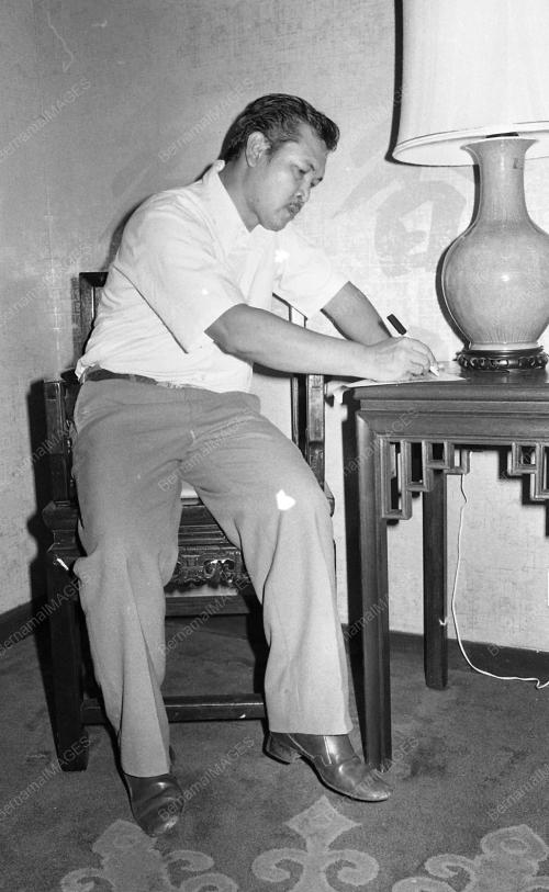 PERSIDANGAN KELAPAN TAHA