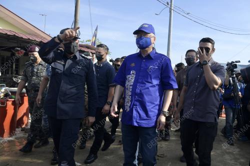 DATUK SERI ISMAIL SABRI YAAKOB