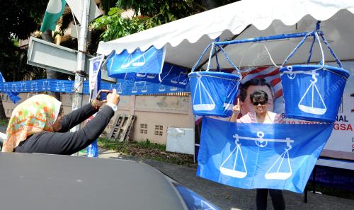 KL06_27042013_MAHLIZAH_BN