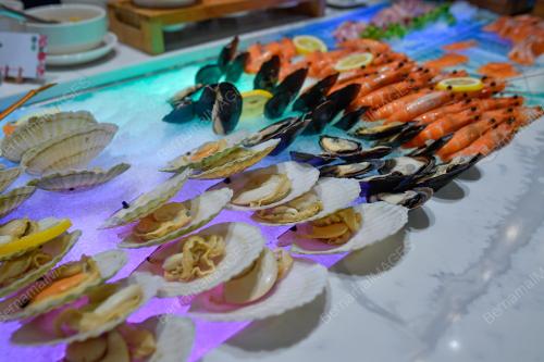 LEXIS SEAFOOD BUFFET