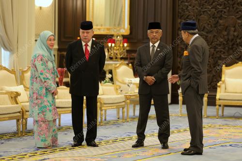 AL-SULTAN ABDULLAH RI'AYATUDDIN AL-MUSTAFA BILLAH SHAH