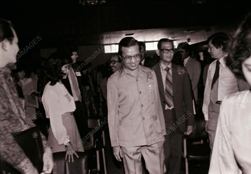 DATUK SERI DR. MAHATHIR BIN MOHAMAD